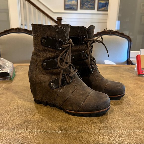 Sorel Women's Joan Of Artic Wedge Lace Up Color Grill Brown Size US 6.5 - Picture 1 of 7